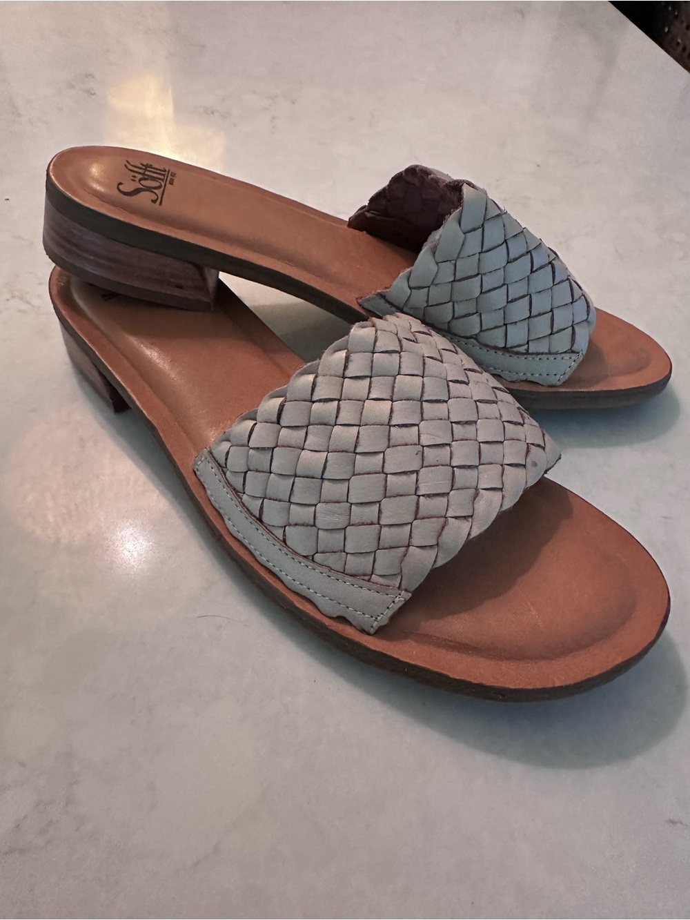 Sofft Women’s Woven Slide Sandals in Cream and Tan